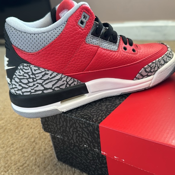 NWOT Air Jordan 3 Retro. Offers welcomed. - Picture 10 of 14